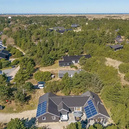 Semesterbostad Allen - 1km From The Sea By Interhome *